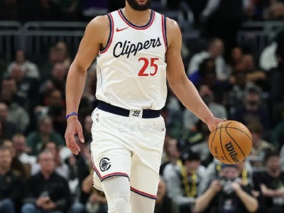 开云体育下载-国王完胜篮网B队，西蒙斯高光表现