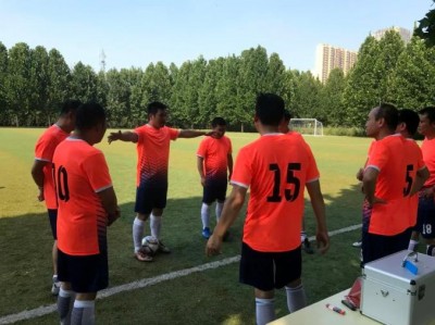 开云下载-战术娴熟的场上对决,赛场上演精彩表演的简单介绍