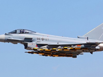 开云体育中国-哈登冷血关键球定乾坤，雷霆万钧火力全面压制魔术