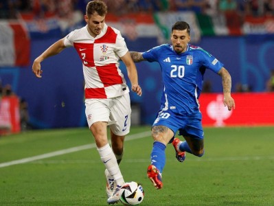 开云体育官网-塞维利亚鏖战克罗地亚，蒂亚戈点燃赛场