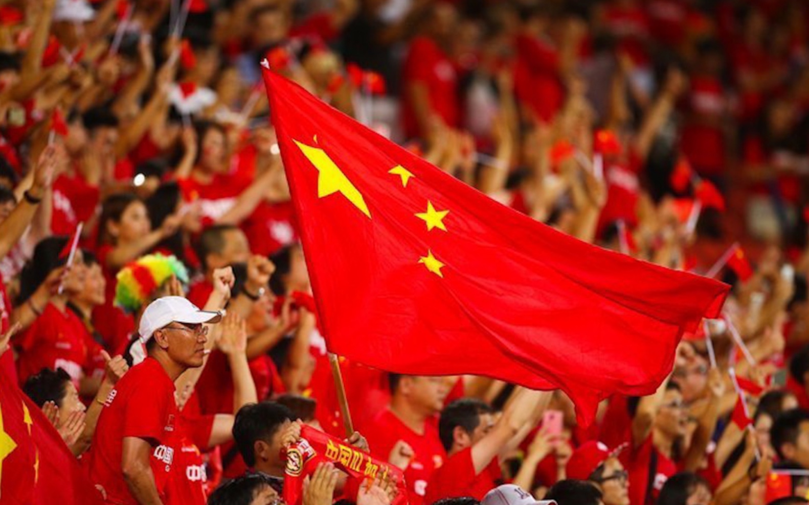 国际足球赛事中中国队实力大涨，备受瞩目