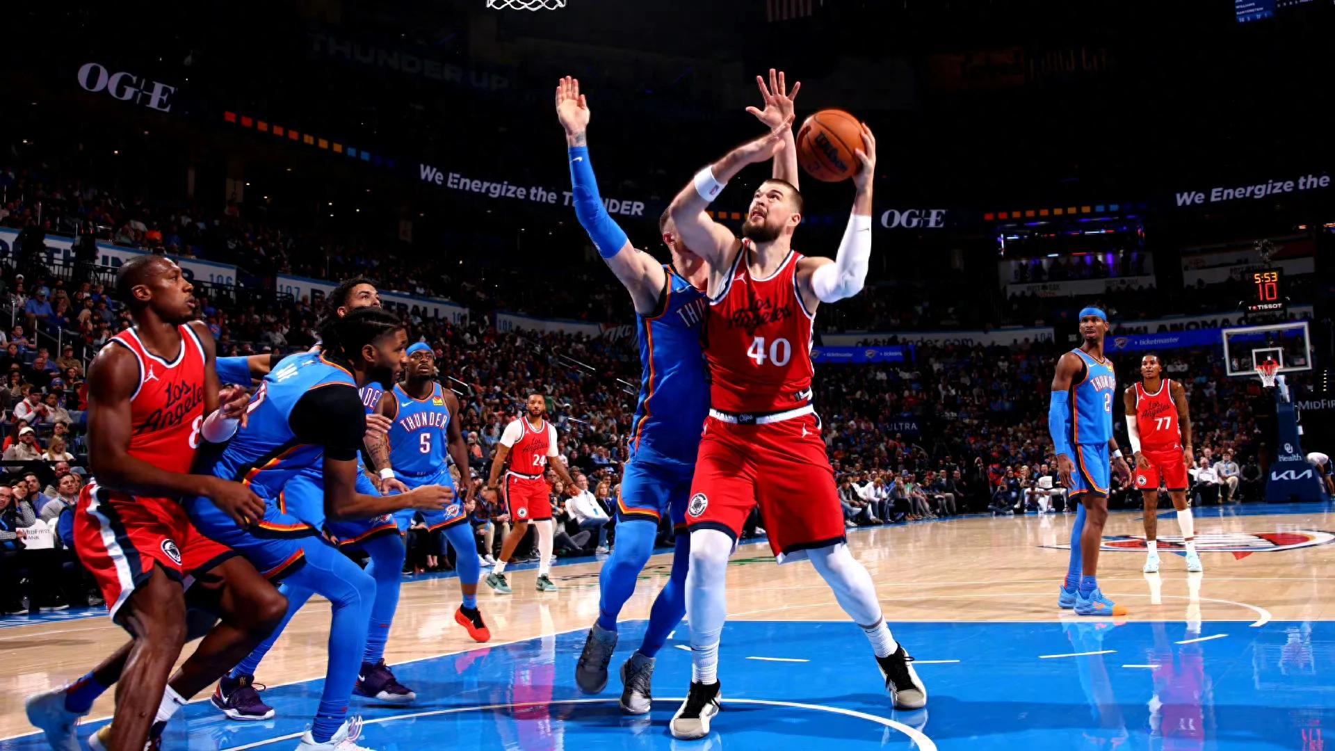 NBA常规赛再掀风波精彩比赛打破记录赛季仍未谢幕的简单介绍