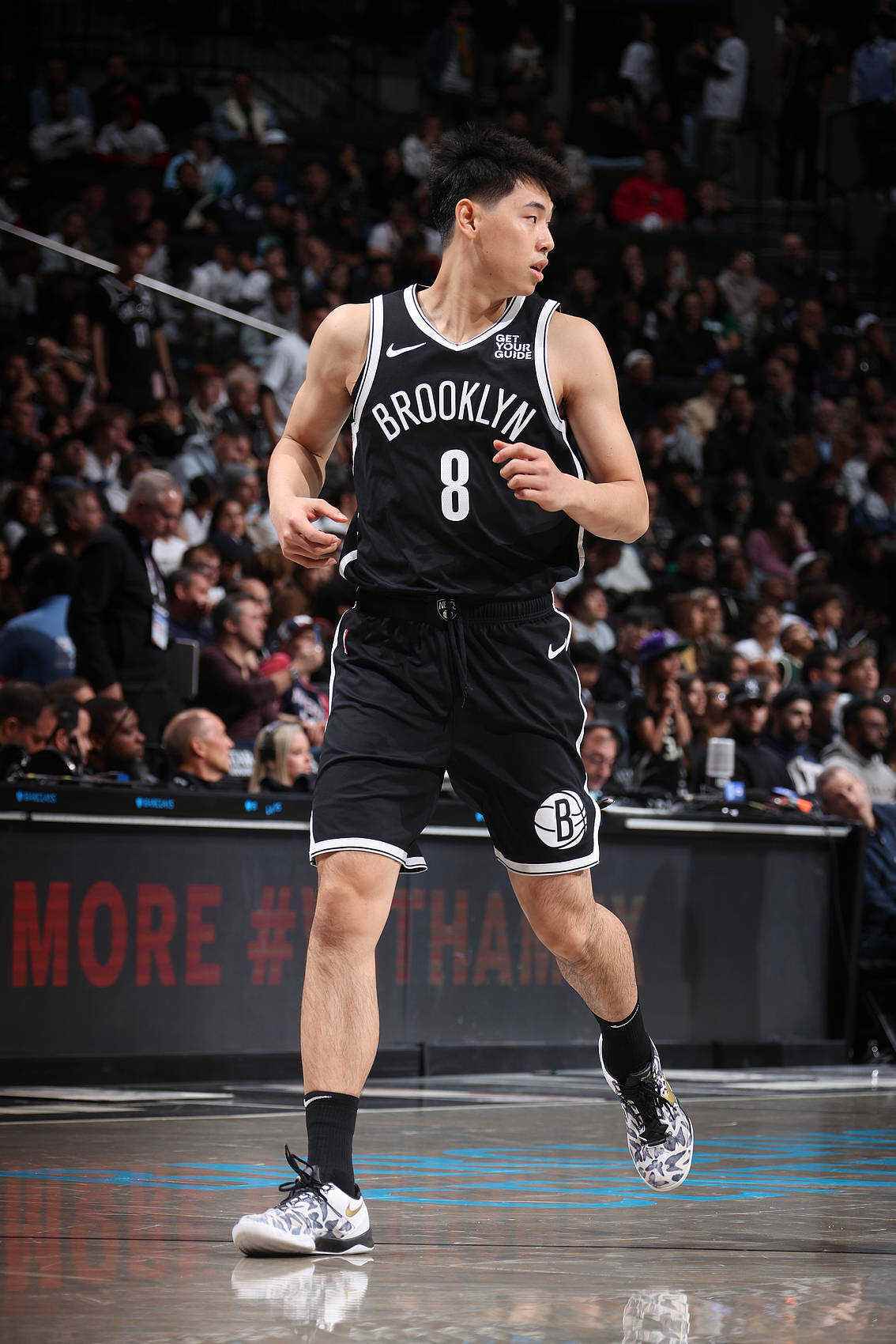 雄鹿不敌篮网，字母哥砍下28分