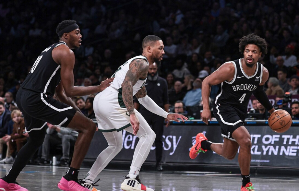 雄鹿逆转篮网，米德尔顿狂砍40分