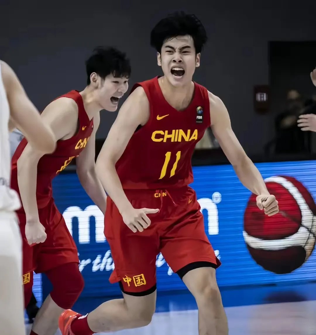 山西队完胜北京队,范弗利特状态火热 山西队完胜北京队,范弗利特状态火热