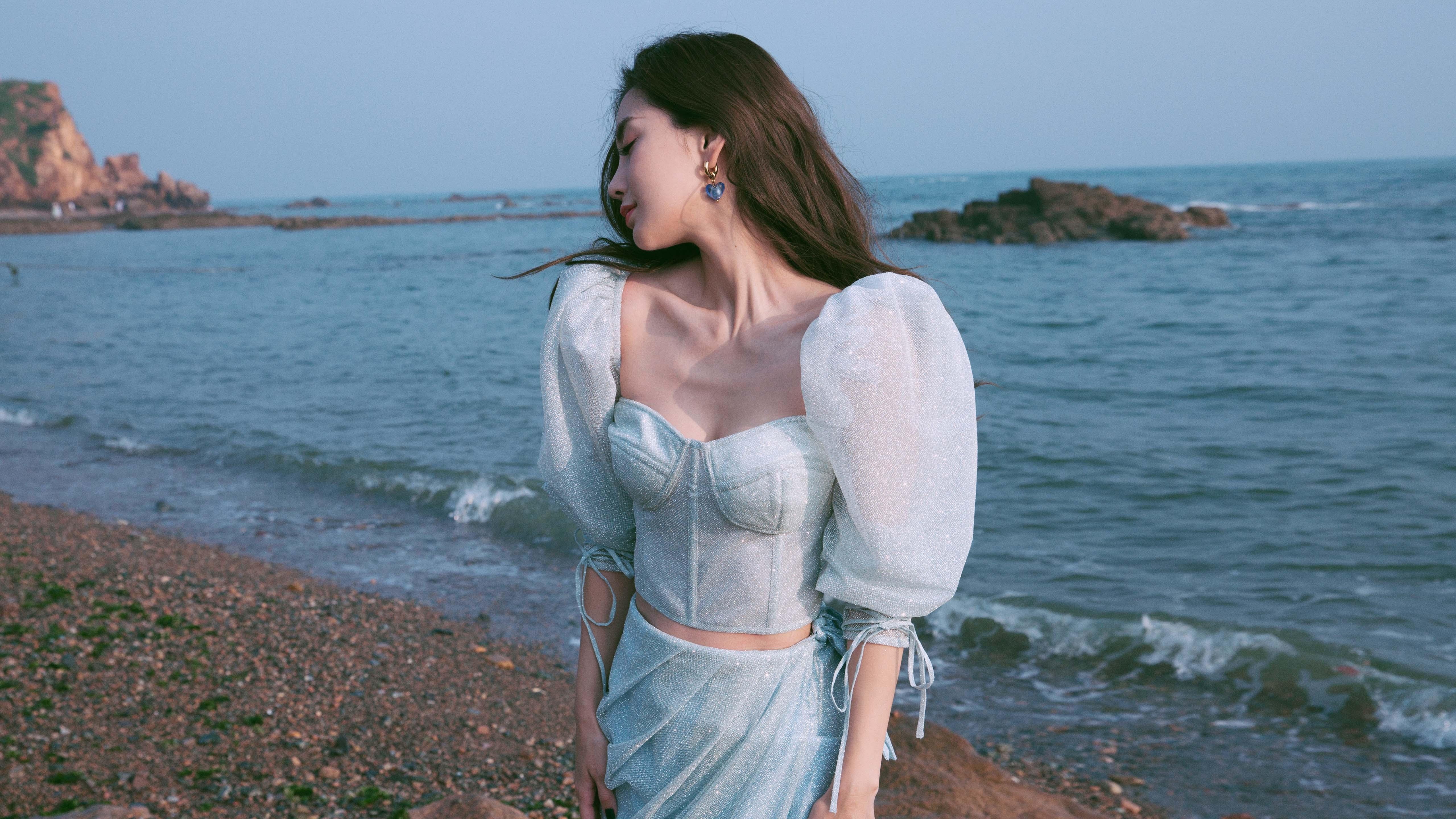 绿茵与硬木的交响,当波兰铁骑碾过冰岛,NBA季后赛鏖战正酣