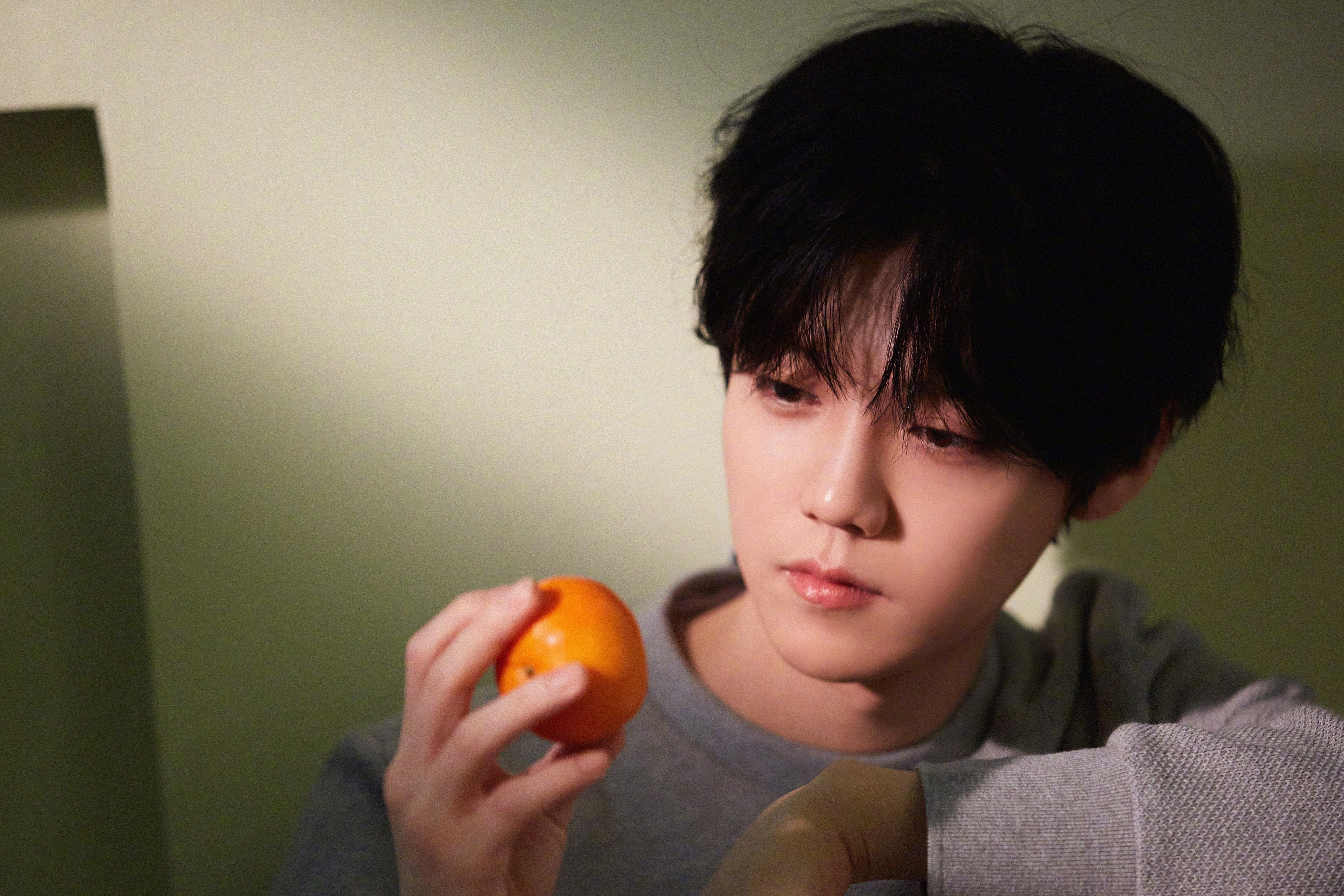 体育双星闪耀，NBA季后赛激战正酣，曼联欧战轻取丹麦展雄风