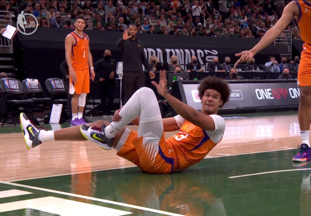 山西队拿下雄鹿,马克西完成自我救赎 山西队拿下雄鹿,马克西完成自我救赎